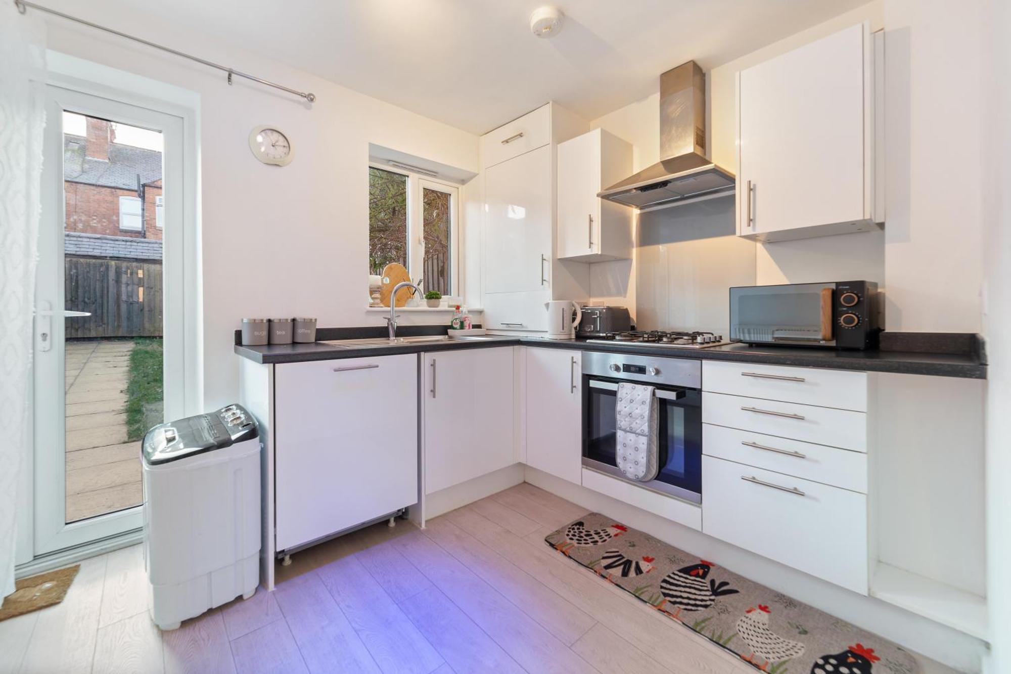 Holiday home Last-minute Escape L Modern House Near Center Sleeps 6 With Free Parking L By Zen Nights Short Lets & Serviced