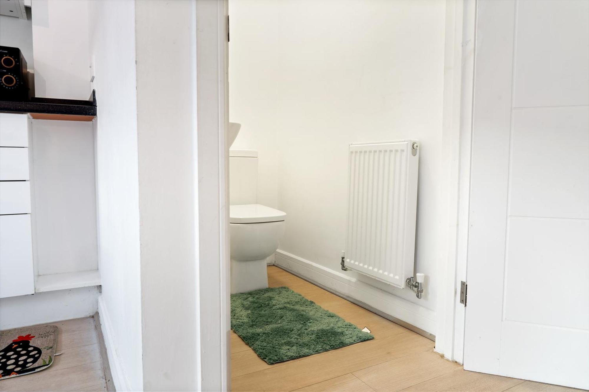 Last-minute Escape L Modern House Near Center Sleeps 6 With Free Parking L By Zen Nights Short Lets & Serviced Holiday home Leicester